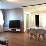 Quietnest Venice Station Flat 86sqm 100m To Bus Station 300m To Train Station *