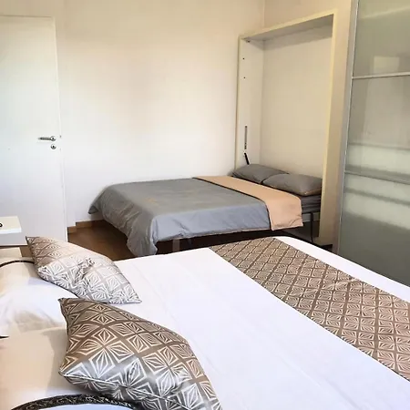 Apartment Quiet Station Flat 86sqm 100m To Bus Station 300m To Train Station *