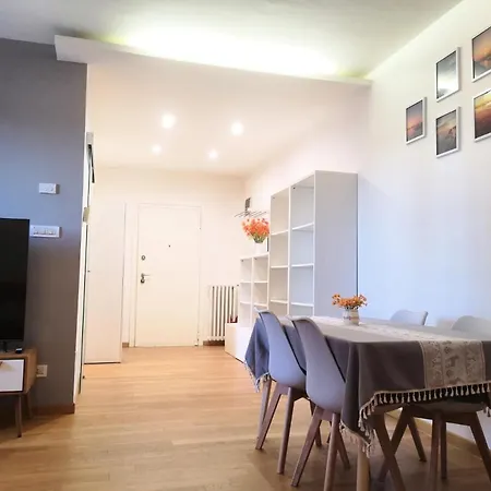 Quiet Station Flat 86sqm 100m To Bus Station 300m To Train Station Venice