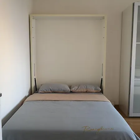 Quiet Station Flat 86sqm 100m To Bus Station 300m To Train Station *
