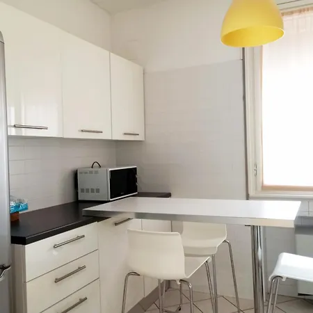 Apartman Quietnest Station Flat 86sqm 100m To Bus Station 300m To Train Station *