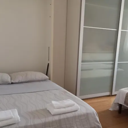 Apartman Quietnest Station Flat 86sqm 100m To Bus Station 300m To Train Station