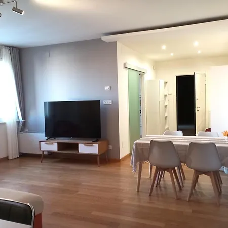 Quietnest Venice Station Flat 86sqm 100m To Bus Station 300m To Train Station *